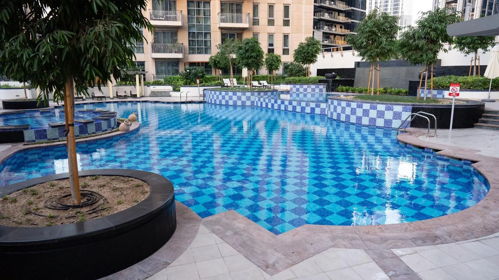 Modern Apartment Near Burj Khalifa Dubai