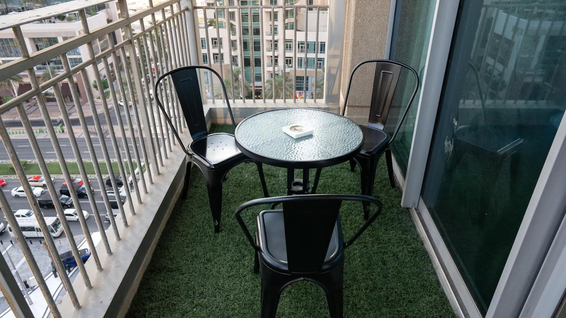 Modern Apartment Near Burj Khalifa Dubai United Arab Emirates