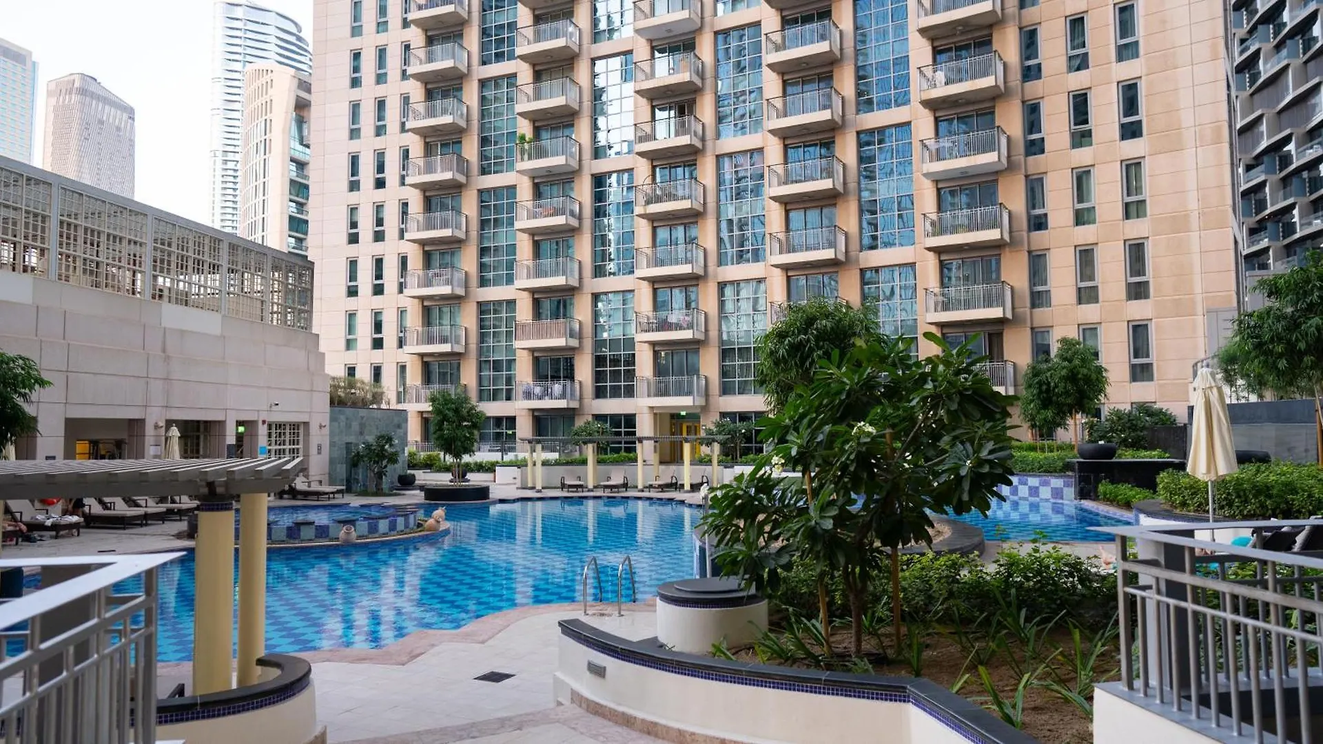 Modern Apartment Near Burj Khalifa Dubai