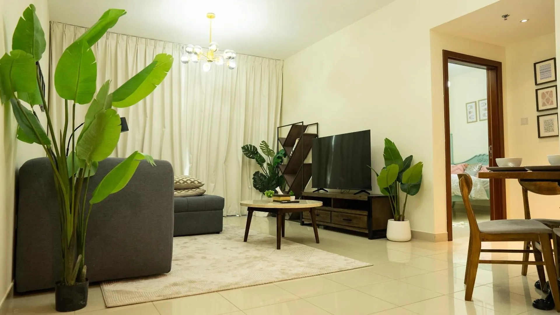 Modern Apartment Near Burj Khalifa Dubai
