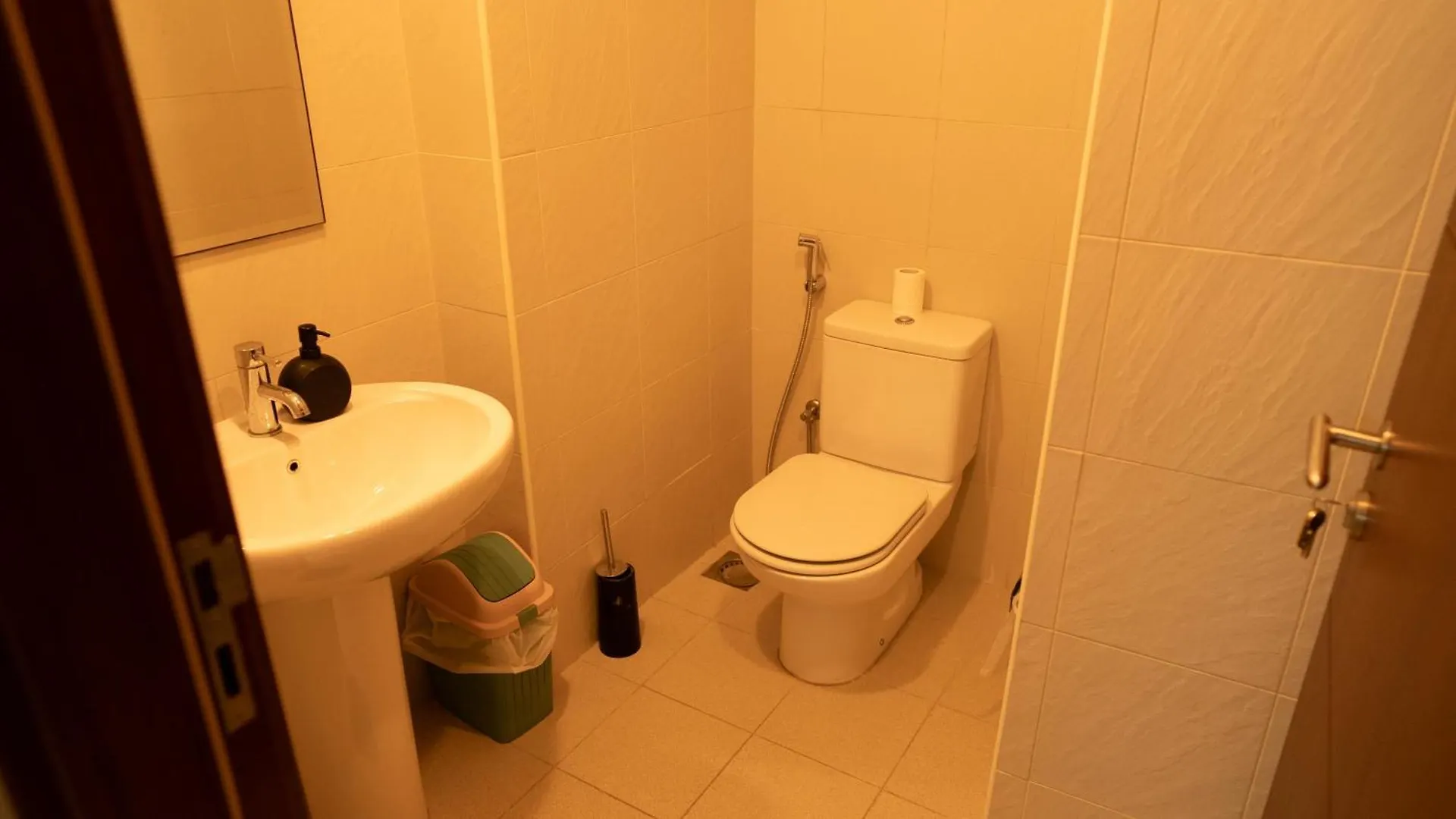 Modern Apartment Near Burj Khalifa Dubaj 0*,  Spojené arabské emiráty